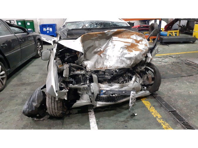 Brazo cent suspensión tr iz TOYOTA LEXUS IS 2002