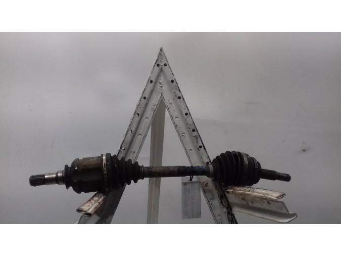 TRANSMISION DELANTERA IZQUIERDA TOYOTA RAV 4 2003