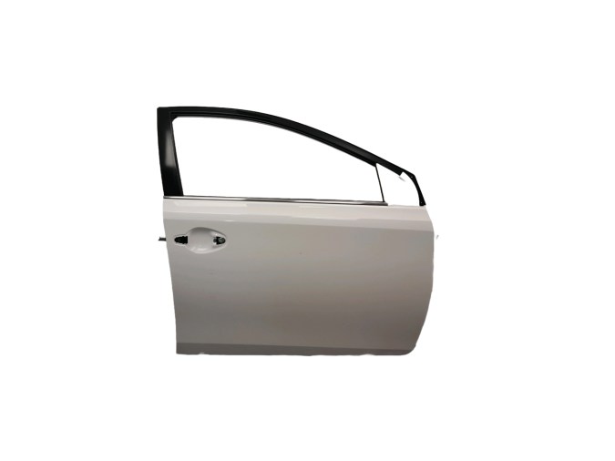 PUERTA DELANTERA DERECHA TOYOTA AURIS BLANCA 2015