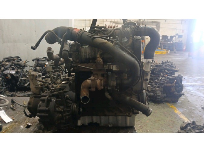 MOTOR CON ACCESORIOS Y CAJA DE CAMBIOS VOLKSWAGEN BORA 2000