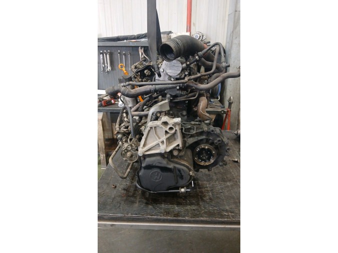 MOTOR CON ACCESORIOS Y CAJA DE CAMBIOS VOLKSWAGEN BORA 2000