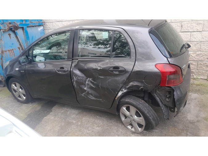 TRAVIESA TOYOTA YARIS 2008