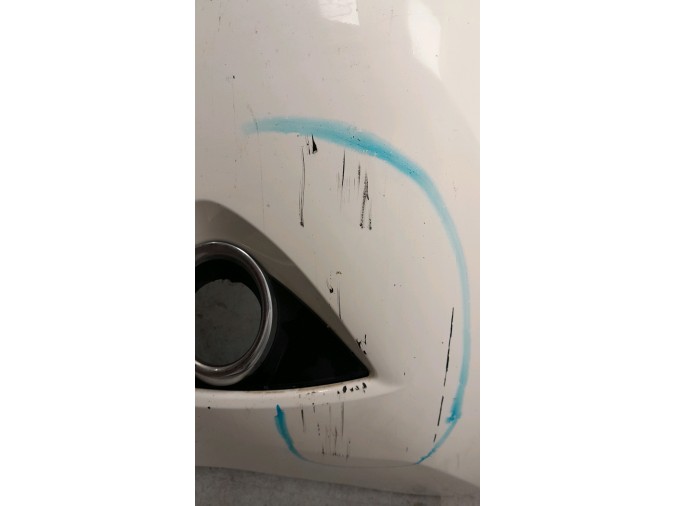 PARAGOLPES DELANTERO TOYOTA AURIS BLANCO 2015