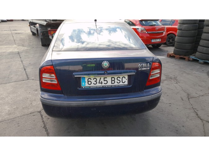 ELEVALUNAS DELANTERO IZQUIERDO SKODA OCTAVIA 2002
