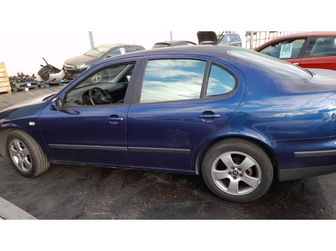 FARO ANTINIEBLA DELANTERO DERECHO SEAT TOLEDO 2002