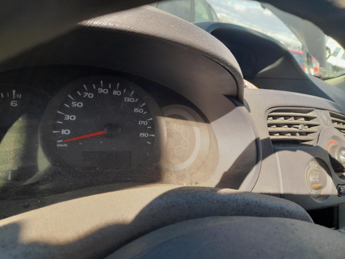 Coche despiece completo RENAULT KANGOO 00147726