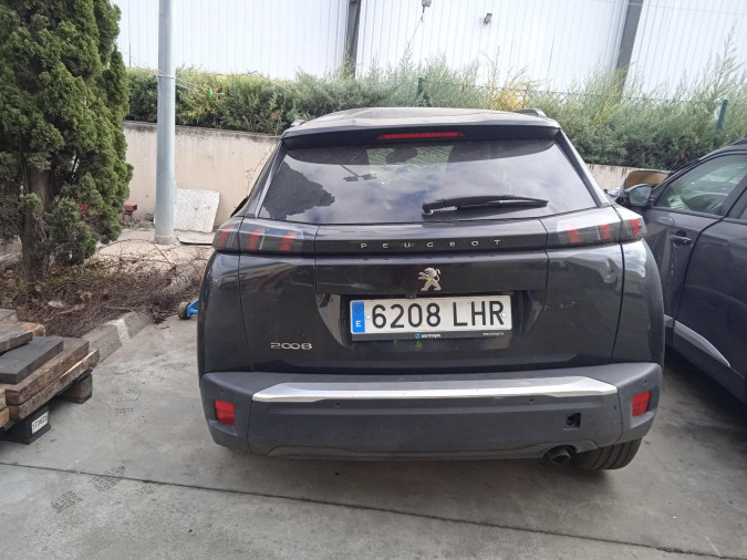 Coche despiece completo PEUGEOT 2008 00145650