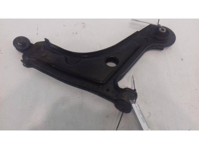 TRAPECIO INFERIOR DELANTERO DERECHO CHEVROLET LACETTI 2006