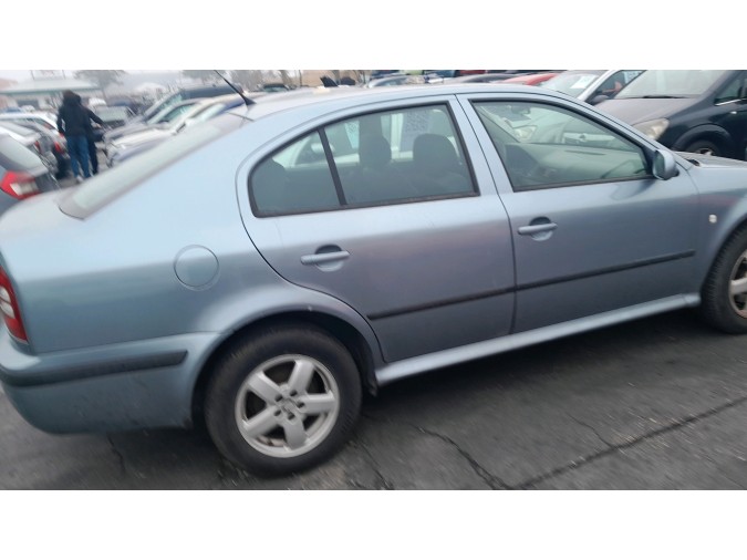 ELEVALUNAS DELANTERO DERECHO SKODA OCTAVIA 2003