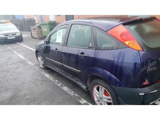 PANEL DELANTERO FORD FOCUS 2001
