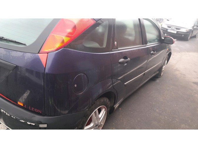 PANEL DELANTERO FORD FOCUS 2001