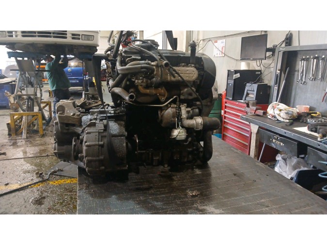 MOTOR CON ACCESORIOS Y CAJA DE CAMBIOS VOLKSWAGEN PASSAT 2006
