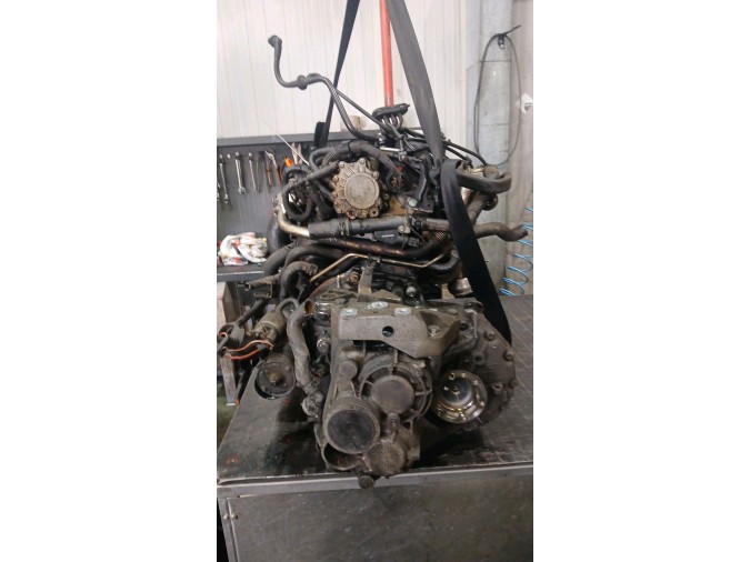 MOTOR CON ACCESORIOS Y CAJA DE CAMBIOS VOLKSWAGEN PASSAT 2006