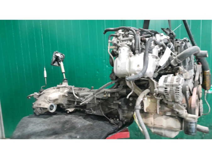 MOTOR CON ACCESORIOS Y CAJA DE CAMBIOS MITSUBISHI MONTERO 2000