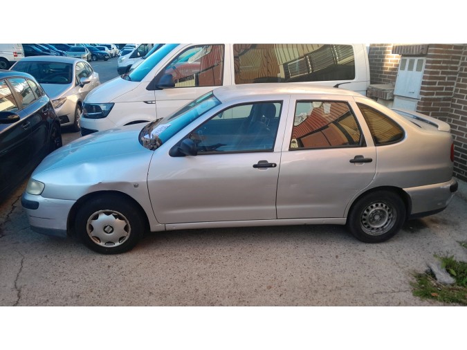 Autorradio SEAT CORDOBA 2000