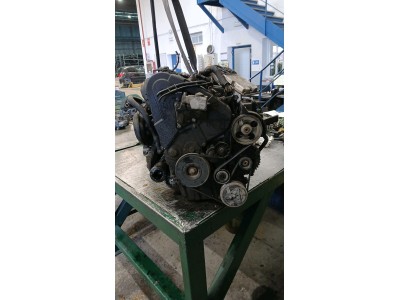 Motor PEUGEOT 206 2002