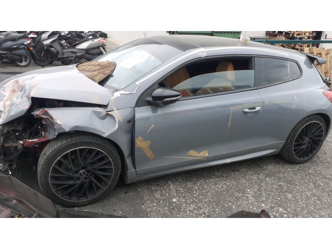 UMBRAL DE PUERTA DELANTERO IZQUIERDO VOLKSWAGEN SCIROCCO 2014