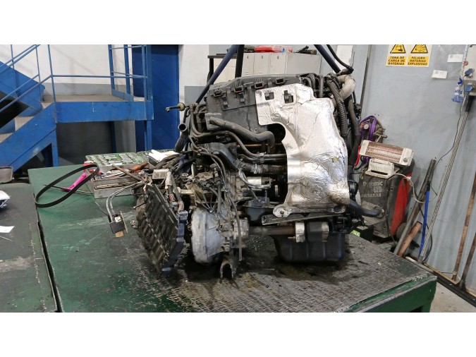 MOTOR CON ACCESORIOS Y CAJA DE CAMBIOS PEUGEOT 207 2009