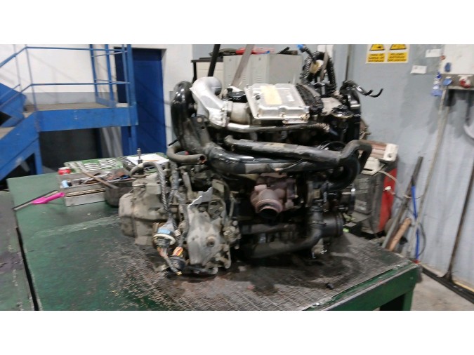 MOTOR CON ACCESORIOS Y CAJA DE CAMBIOS PEUGEOT 406 2000