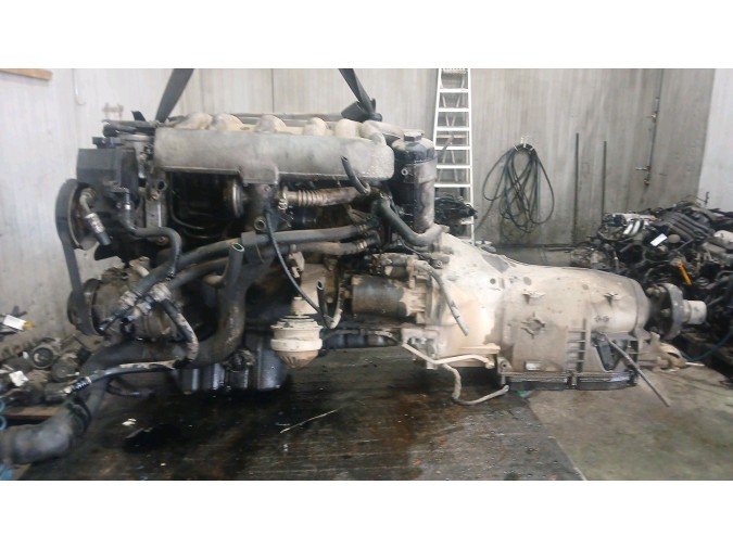 MOTOR CON ACCESORIOS Y CAJA DE CAMBIOS MERCEDES E 300 TURBODIESEL 1998