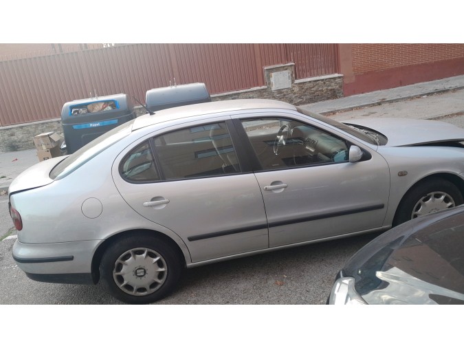 FARO DELANTERO IZQUIERDO SEAT TOLEDO 1999
