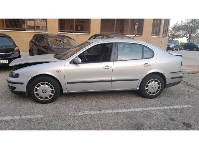 FARO ANTINIEBLA DELANTERO DERECHO SEAT TOLEDO 1999