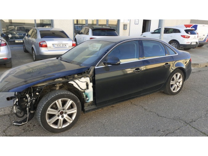 REVESTIM.BANDEJA TRA AUDI A4 2008