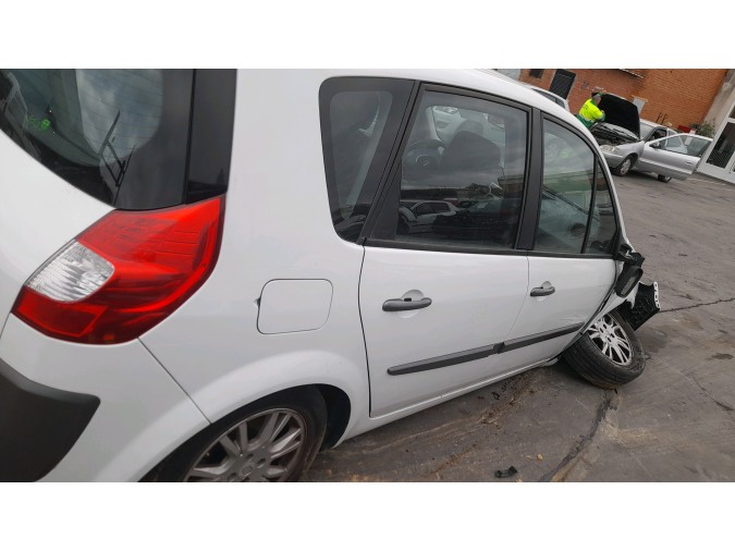 TUBO ESCAPE DL. RENAULT MÉGANE SCÉNIC 2009