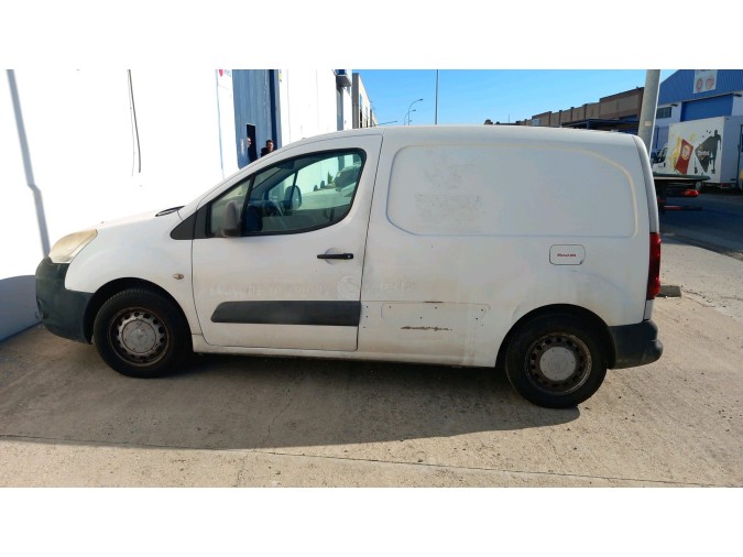 SOP.REJILLA RADIADOR CITROEN BERLINGO 2010