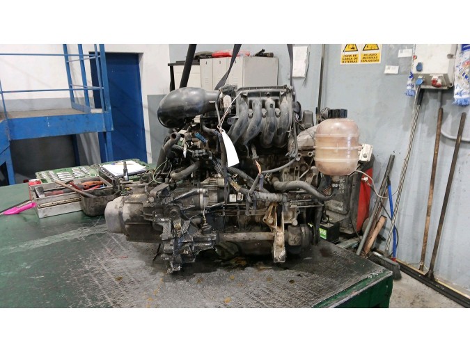 MOTOR CON ACCESORIOS Y CAJA DE CAMBIOS PEUGEOT 206 2001