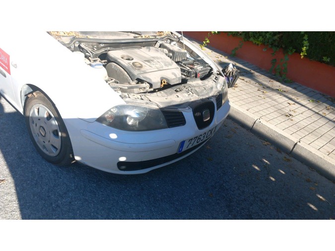 MANDO ELEVALUNAS DELANTERO DERECHO SEAT IBIZA 2003
