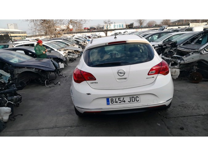 CERRADURA TRASERA DERECHA OPEL ASTRA 2015