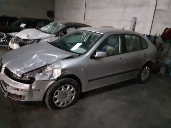 MANDO ELEVALUNAS DELANTERO DERECHO SEAT LEON 2002