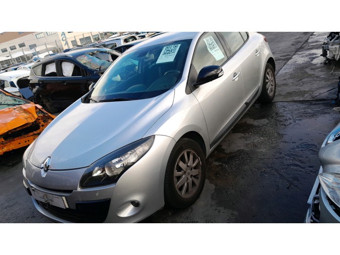 PRETENSOR CINTURÓN DELANTERO DERECHO RENAULT MÉGANE 2011
