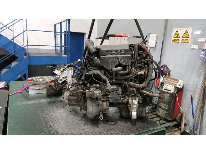 MOTOR CON ACCESORIOS Y CAJA DE CAMBIOS PEUGEOT 407 2006
