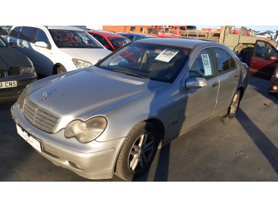 PUERTA TRASERA DERECHA MERCEDES C 220 CDI 2001