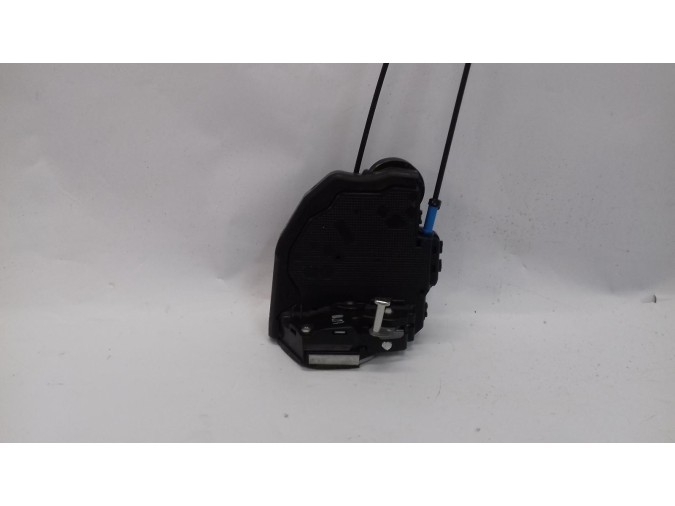 CERRADURA PUERTA TRASERA DERECHA TOYOTA AURIS 2011
