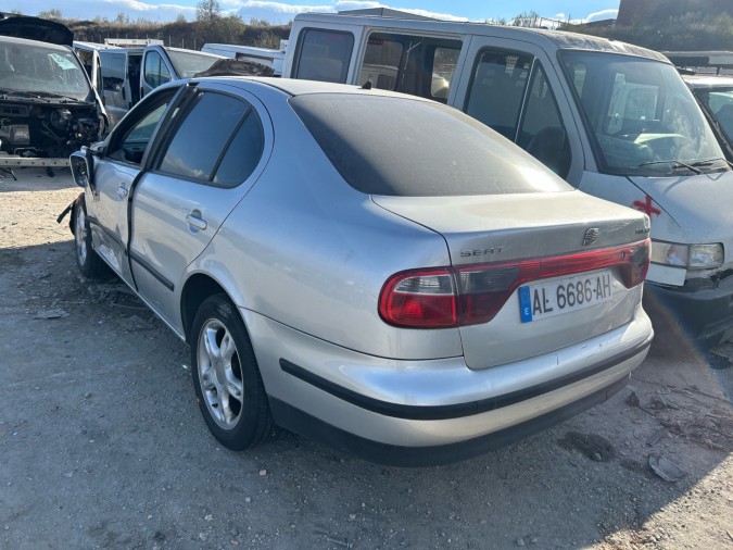 MANDO ELEVALUNAS DELANTERO DERECHO SEAT TOLEDO 2000