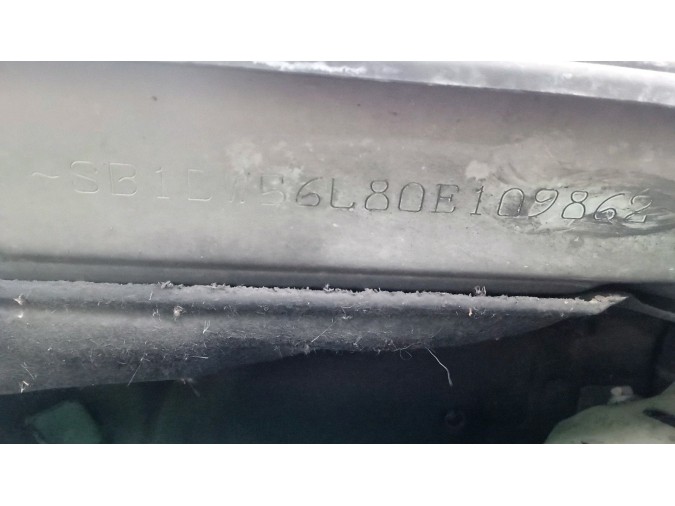 FARO DELANTERO IZQUIERDO TOYOTA AVENSIS 2005