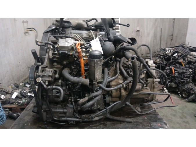 MOTOR CON ACCESORIOS Y CAJA DE CAMBIOS SKODA OCTAVIA 2004