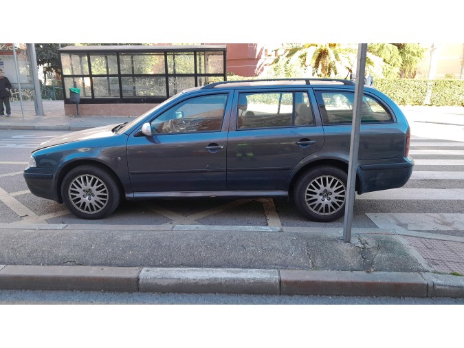 ELEVALUNAS TRASERO DERECHO SKODA OCTAVIA 2004