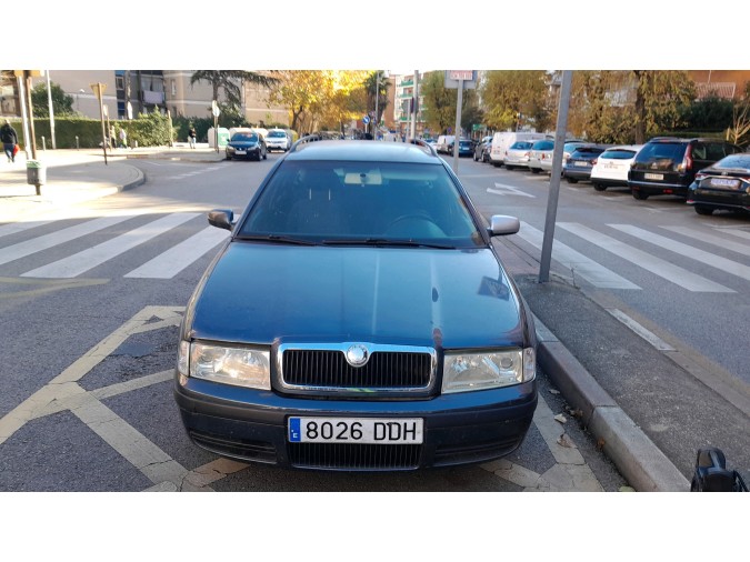MANDO ELEVALUNAS DELANTERO DERECHO SKODA OCTAVIA 2004