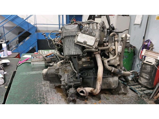 MOTOR CON ACCESORIOS Y CAJA DE CAMBIOS CITROEN SAXO 2003