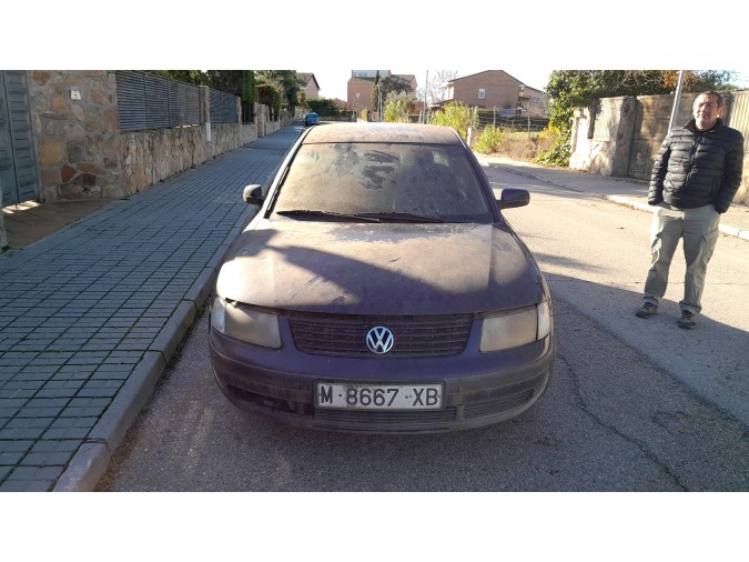 MANDO ELEVALUNAS DELANTERO DERECHO VOLKSWAGEN PASSAT 1999