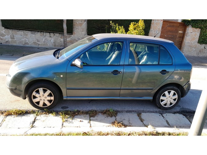 CERRADURA PORTÓN TRASERO SKODA FABIA 2004