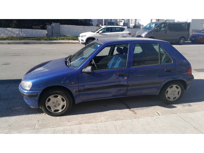PUERTA TRASERA DERECHA PEUGEOT 106 1998