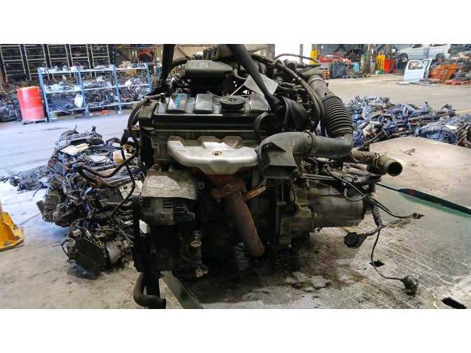 MOTOR CON ACCESORIOS Y CAJA DE CAMBIOS PEUGEOT 106 1998