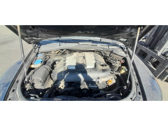 Coche despiece completo VOLKSWAGEN TOUAREG 00149956