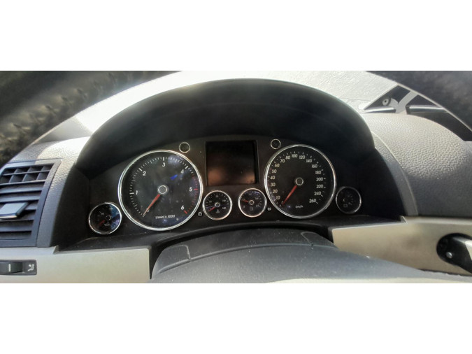 Coche despiece completo VOLKSWAGEN TOUAREG 00149956