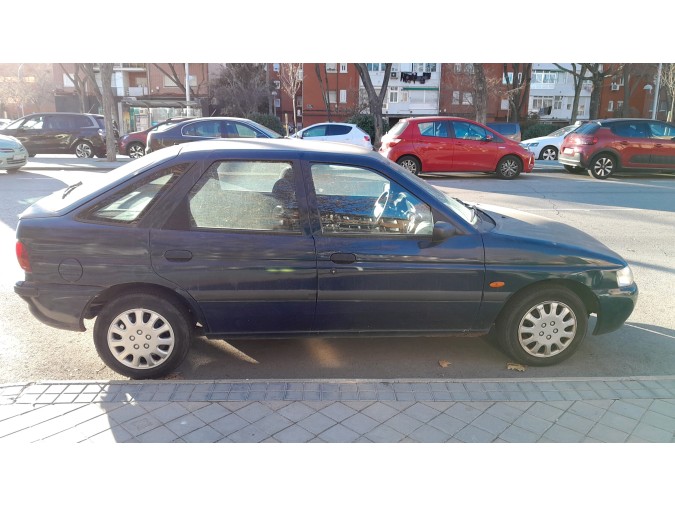 FARO DELANTERO IZQUIERDO FORD ESCORT 1995